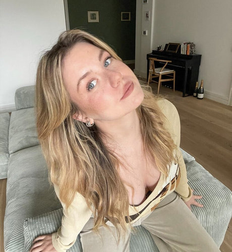 Kel Missesvlog high quality model pics