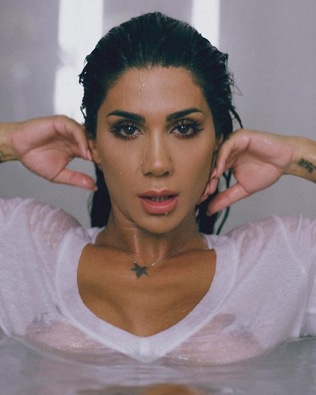 Deniz Saypinar sex model picture