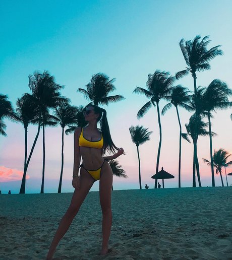 Emma Char star galleries