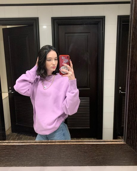 Queen etimy nudes star galleries