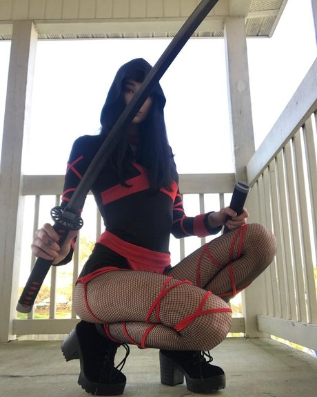 Queen etimy star top pictures