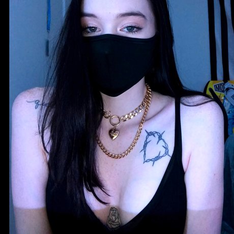 Queen etimy pornstar nude galleries