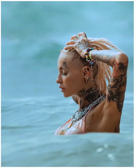 Bantikboy_ model pics