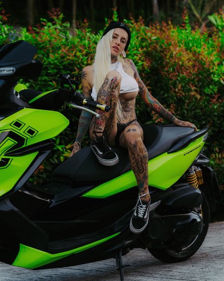 Bantikboy_ model naked pictures