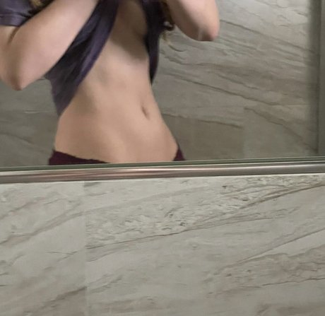 Initialelon star free pic