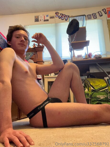 U337568791 star sexy pic