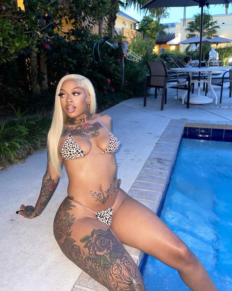 dejrg22 sex model pics