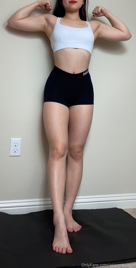 asian squatgirl top actress picture