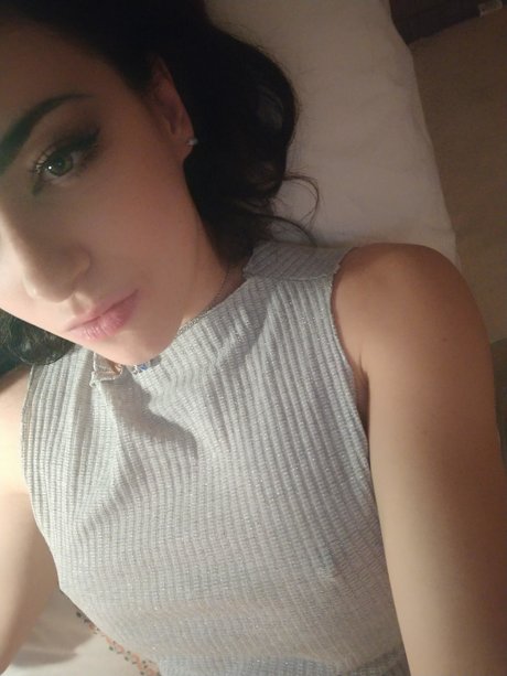 A stranger sel hot model photos