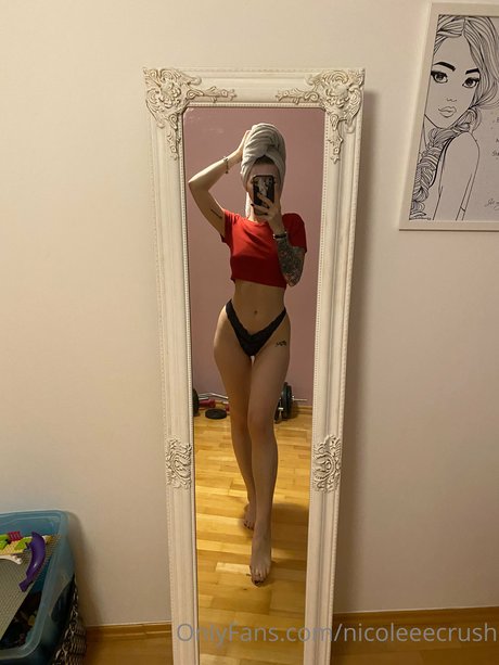 Sweet Crush Nicole nudes model picture