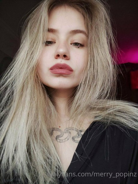 Merry Popinz nude pornstar photos