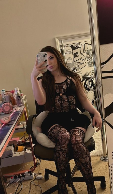 Nellyxven model pornographic picture