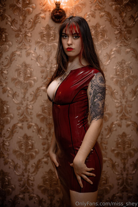 Miss Shey perfect star pics