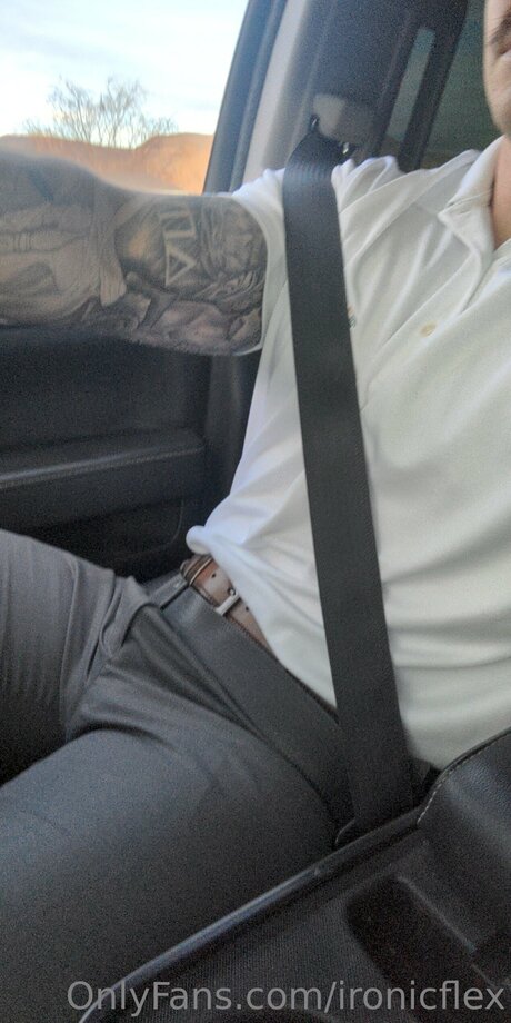 Ironicflex pornstar nudes pic