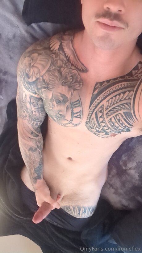 Ironicflex erotic model picture