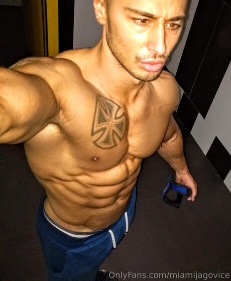 Miamijagovice erotic model picture