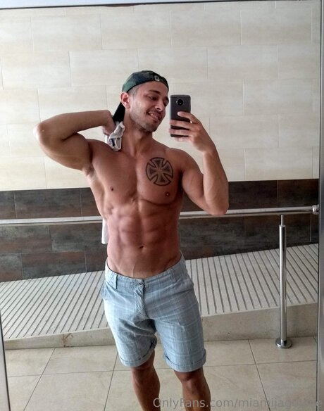 Miamijagovice model nude galleries