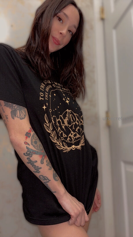 Ursecretava naked star photos