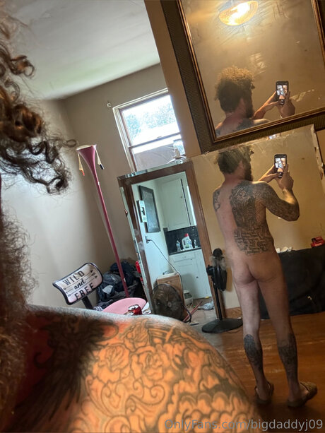 Bigdaddyj09 pretty pornstar photo