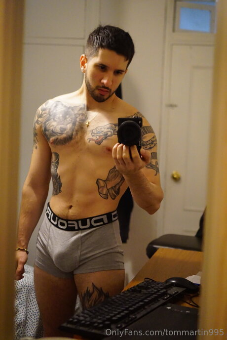 Tommartin995 sex model image