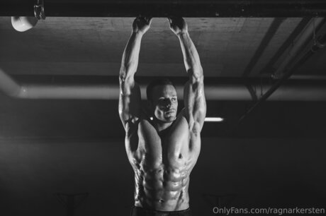 Ragnarkersten model pornographic images