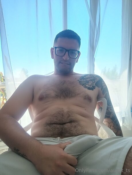 Augst Ts naked star image