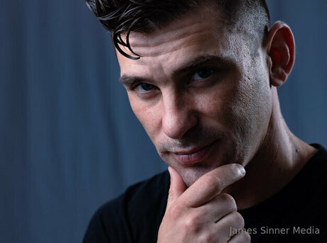 James Sinnerxxx pretty actress picture