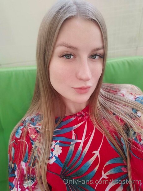 Lisastorm model exclusive pictures