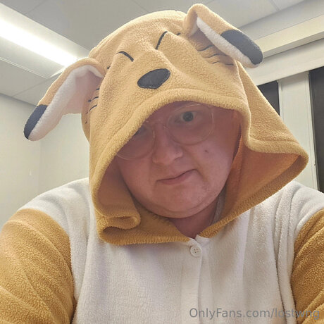 Lostwng nude pornstar photo