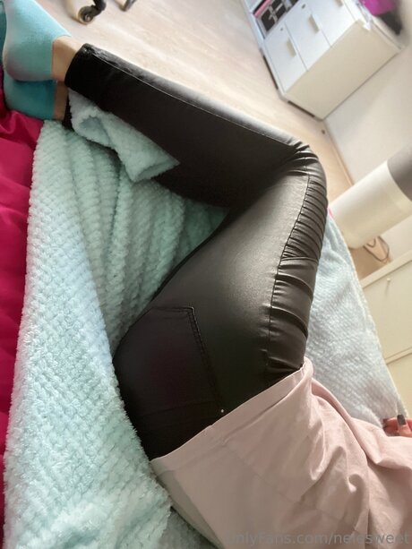 Nelesweet model xxx img