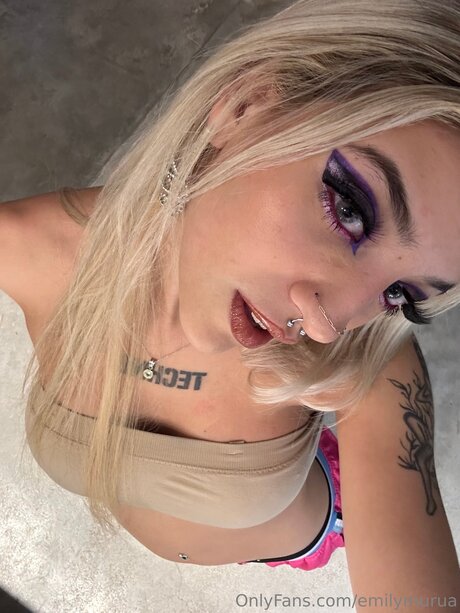 Emylee01 pornstar hd pictures