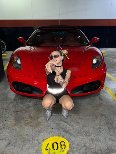 Emylee01 naked model photos