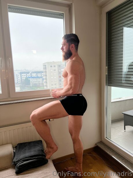 Ilyamadris adult actress photo