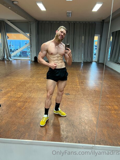 Ilyamadris free star photos