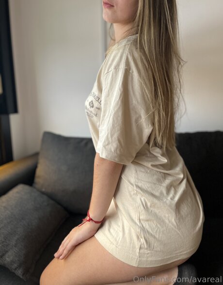 Babyy Ava model nice img