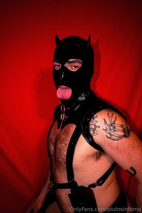 Plutosinferno beautiful model photos