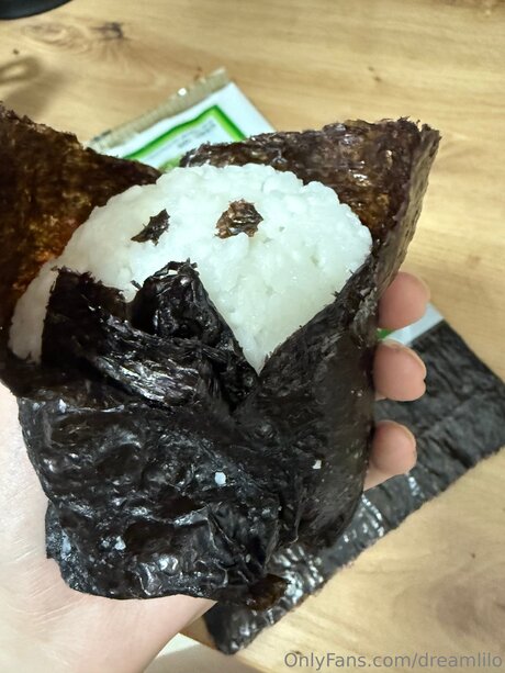 Dreamlilo model porn photo