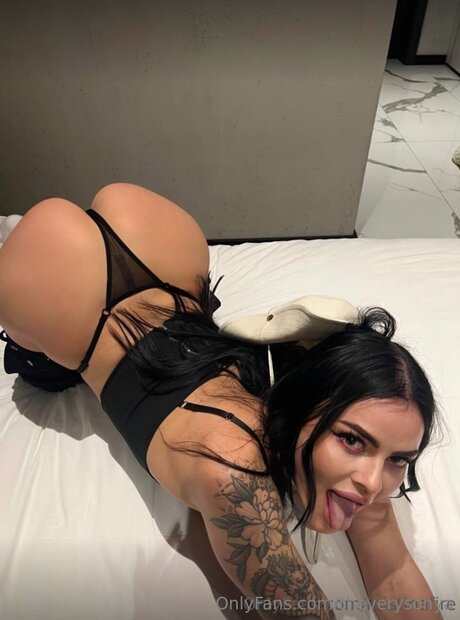 Theverysonya adult actress picture