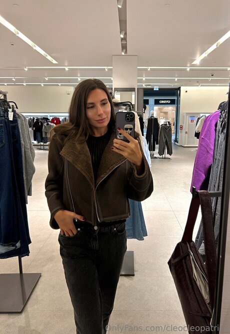 Cleodivine pornstar img