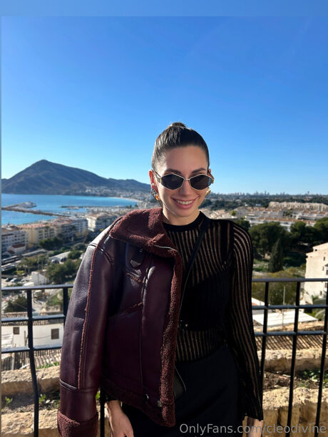 Cleodivine pornstar adult images