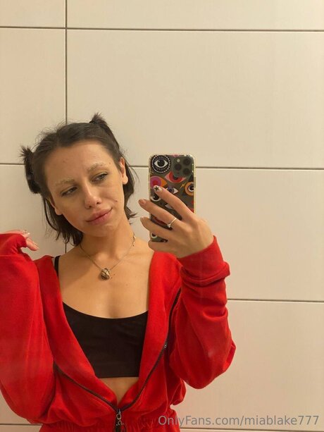 Ana Ji art actress image