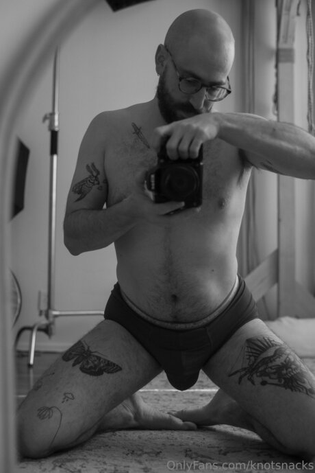 Knotsnacks model adult img