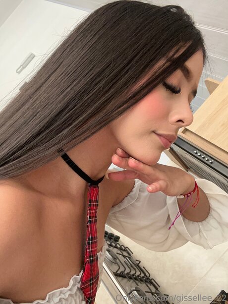 Gissellee 22 erotic star pics