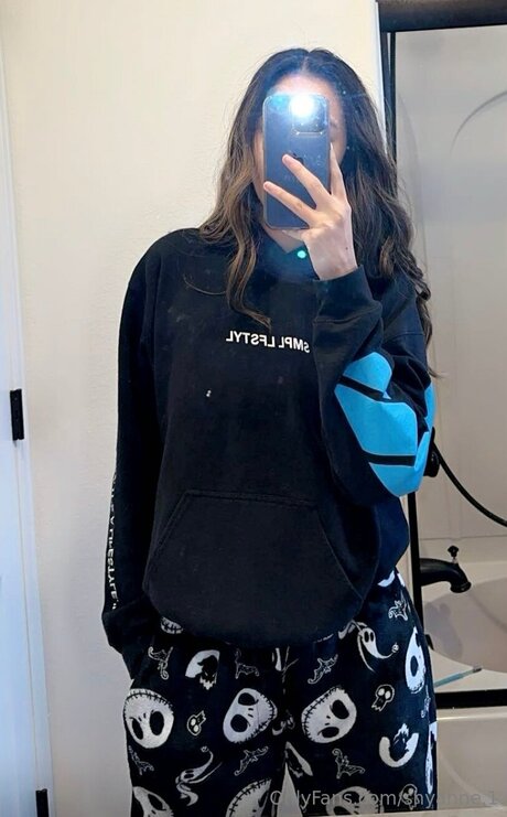 Shyanne 1 star free img