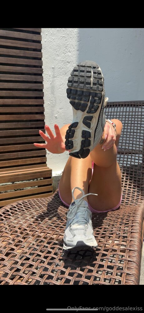 Goddesalexiss star top archive