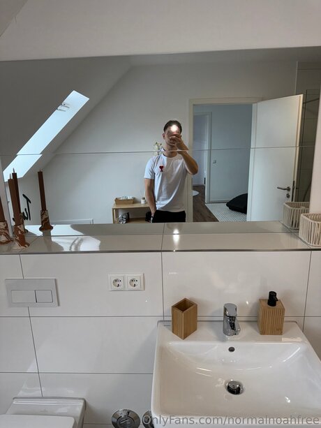 Normalnoahfree naked actress pics