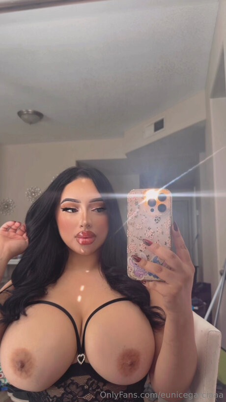 Eunicegarciaaa art star pic