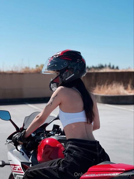 Aiaixoxo7 star xxx galleries