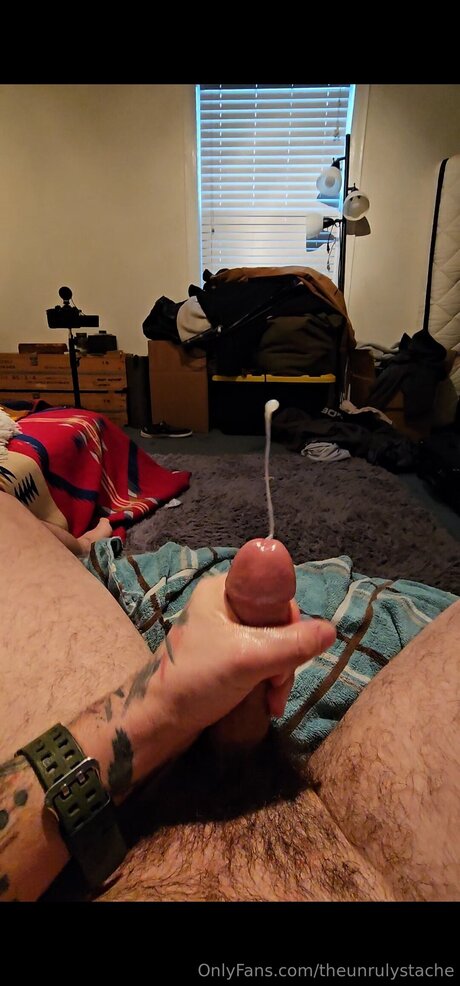 Theunrulystache high quality pornstar pictures