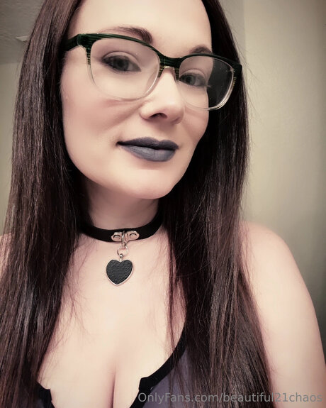 Beautiful21chaos model pic